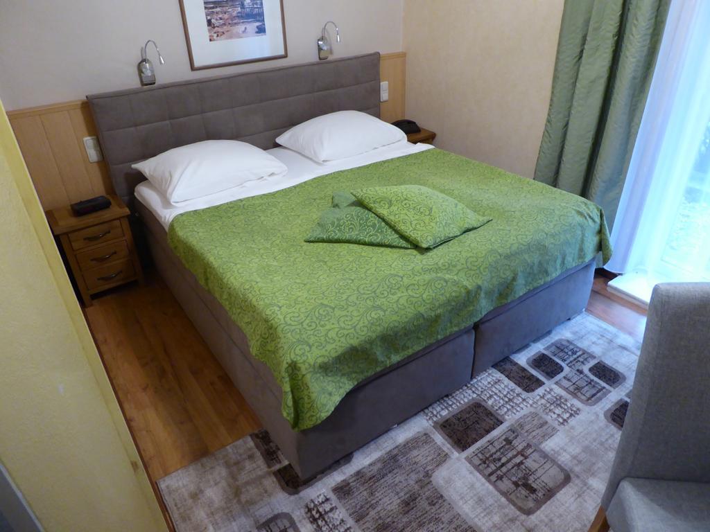 Landhotel Auerose Garni Neu Kosenow Екстериор снимка